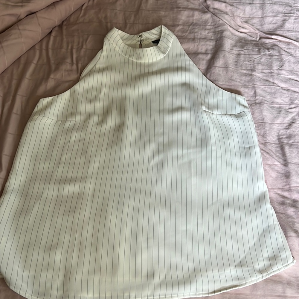 Ann Taylor cream pinstripe sleeveless blouse in medium